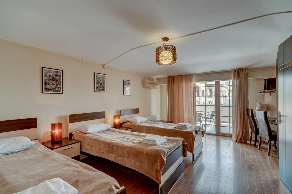 Liva Hotel Tbilisi Rom bilde